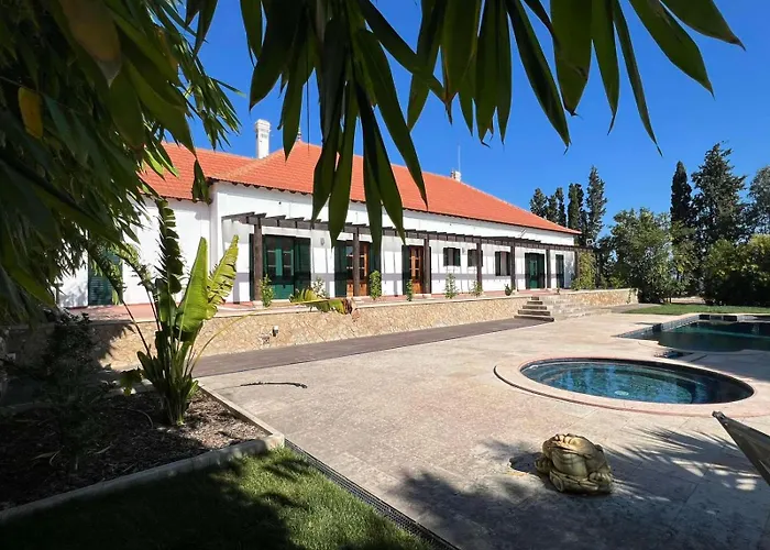 Lugar Minas Da Caveira - Hotel - Colonial Farmhouse With Cottage