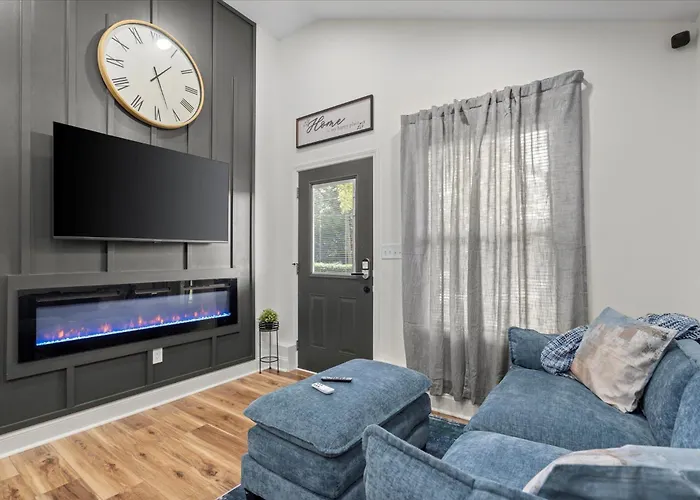 Private 2Br 2Ba Cottage Full Modern Amenities