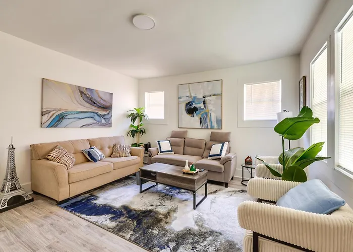 Renovated Birmingham Home - Ideal For Work Trips!