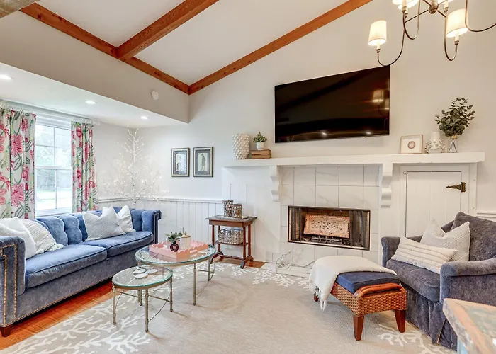 3 Mi To Beach: Pawleys Island Cottage