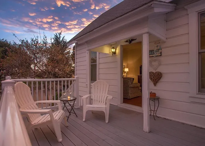 Summerland Stagecoach Cottage By Paradise Retreats