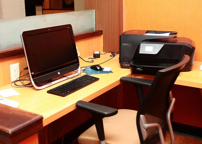 Fairfield Inn & Suites By Marriott Fairmont