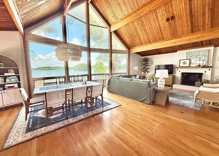 Unique Lkn Waterfront Home With Dock