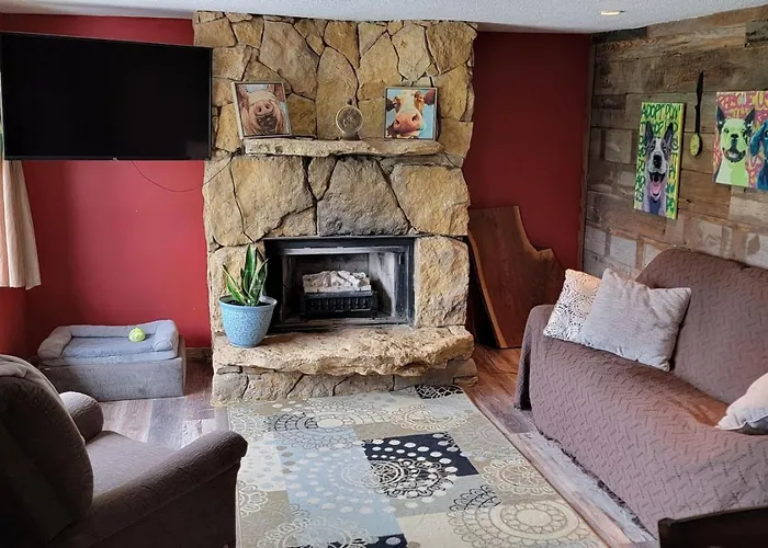 Waterfront 2 Bdrm Cabin With Best Sunset View And Huge Yard