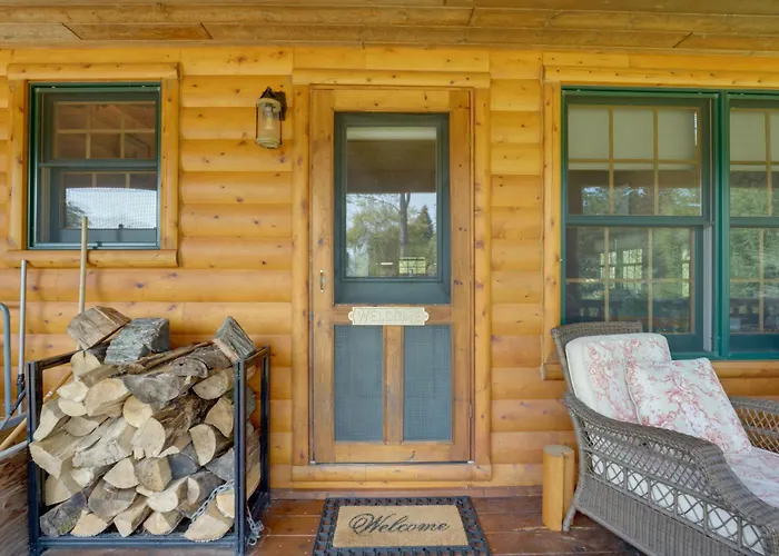 Port Austin Cabin W/ Hot Tub: 1 Mi To Beach!