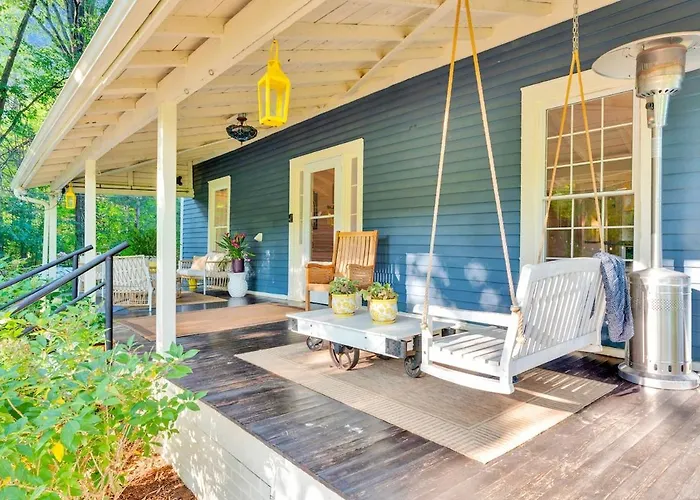 Eclectic 1906 Farmhouse 2 Acres Hammocks & Charm