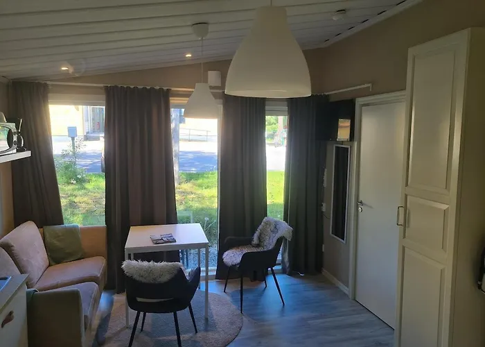 Modern Cottage, Quiet Area With Good Bus Connection