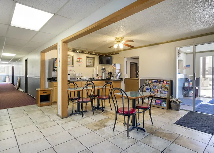 Super 8 By Wyndham Limon