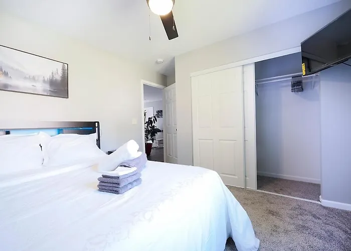 Cozy Morningside House With Fiber Internet