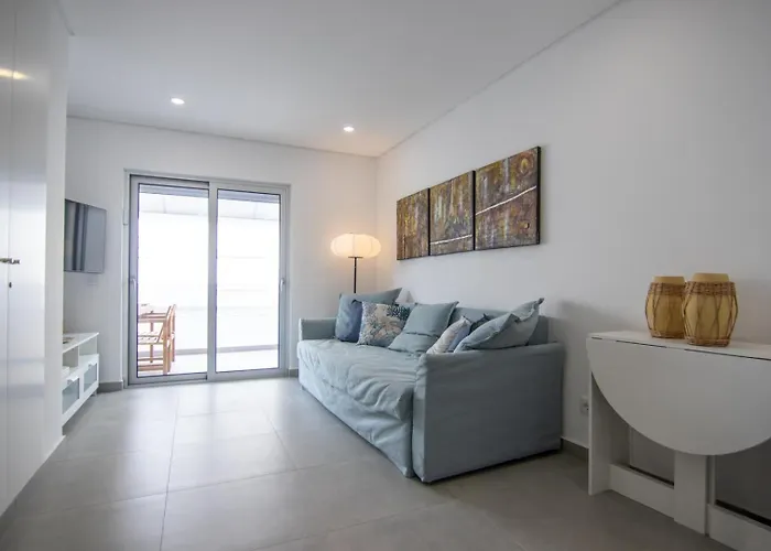 Flat With Balcony Near Casino By Hostwise