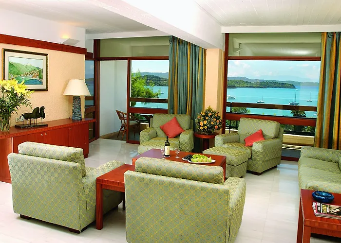 Aks Porto Heli Hotel
