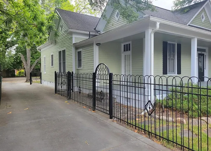 Beautiful Historic Home With Southern Charm