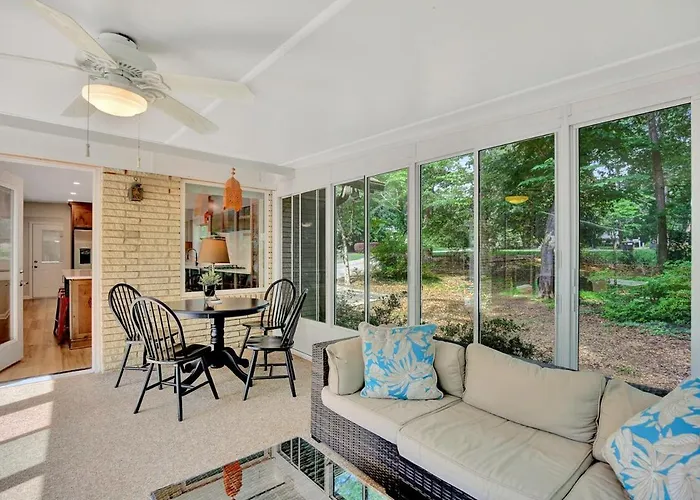 Peaceful & Luxurious 4 Bed Ranch Zen Retreat In Peachtree City