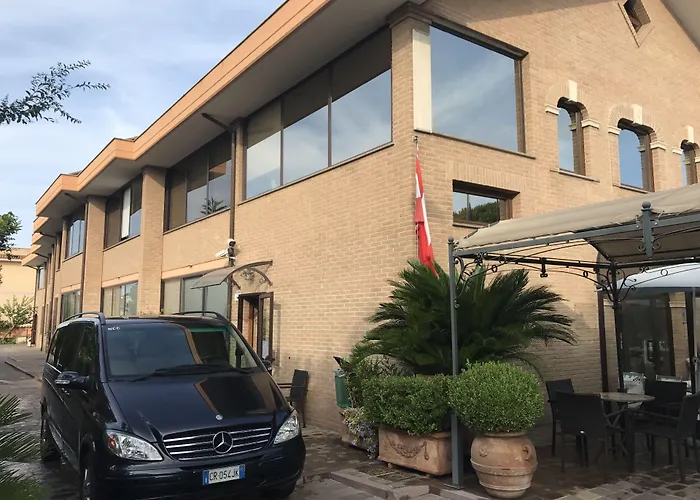 Euro House Inn Airport