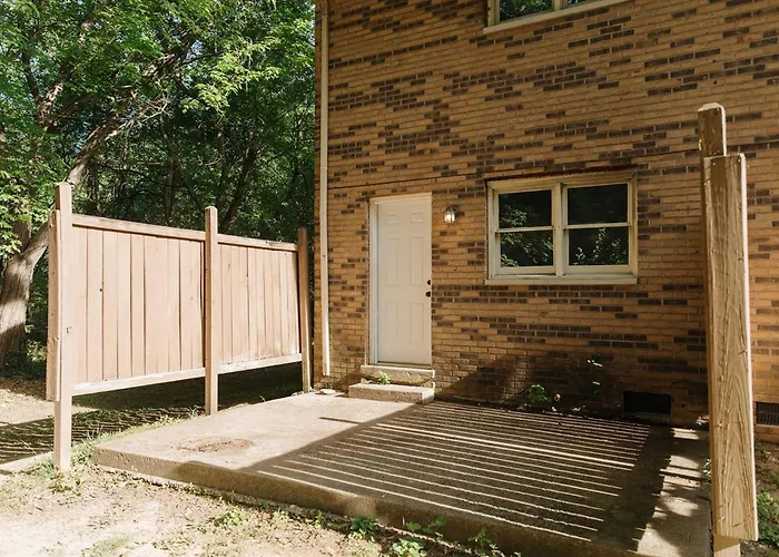 "Morning View 4” Cozy Modern Stay - College/Hiking