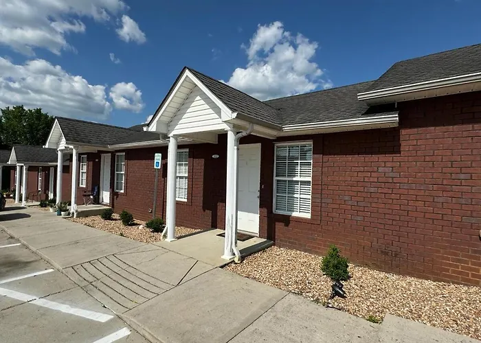 Modern 2Br Apartment Near Downtown Shelbyville