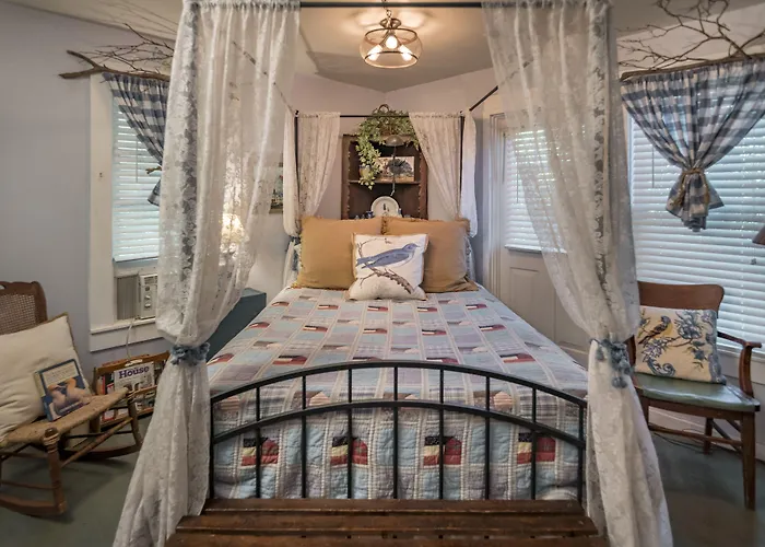 Country Woods Inn
