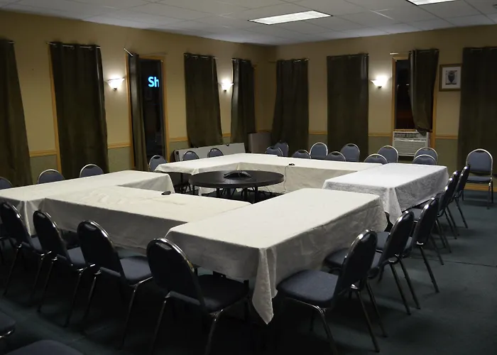 Canadas Best Value Inn & Suites-Castlegar