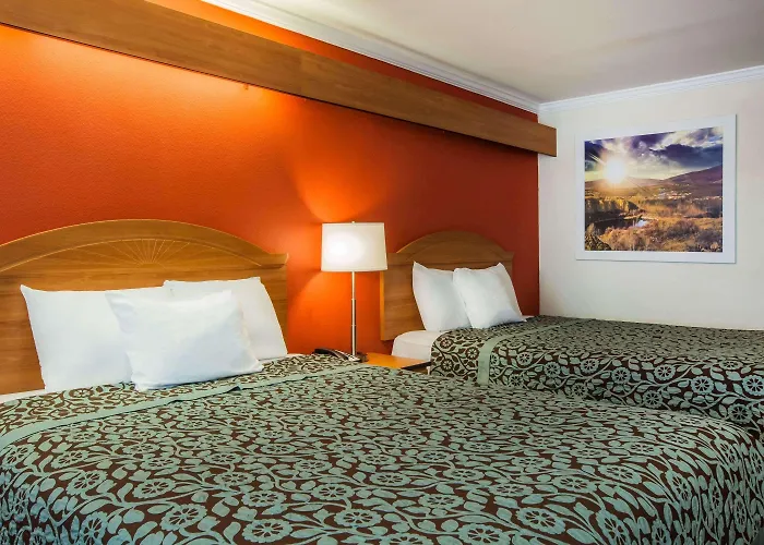 Days Inn & Suites By Wyndham Antioch