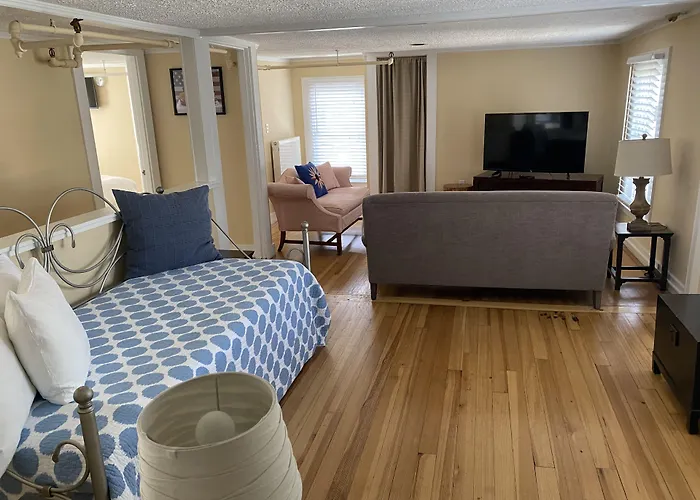 The Kennebunk Inn