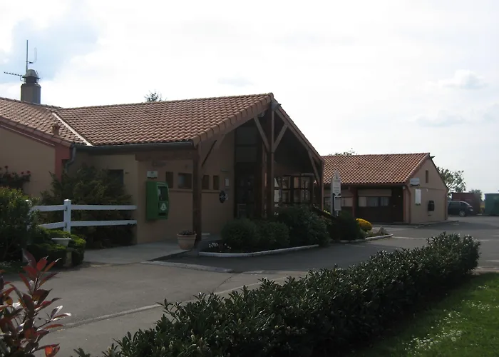 Campanile Nature - Niort Est La Creche