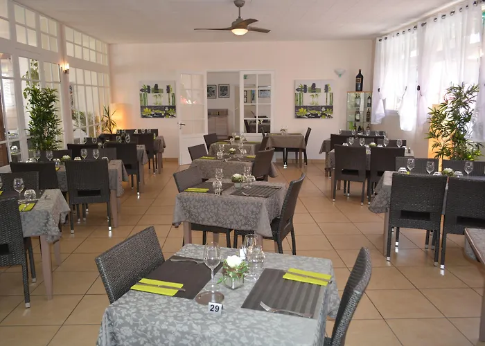 Hôtel Restaurant Les Falaises