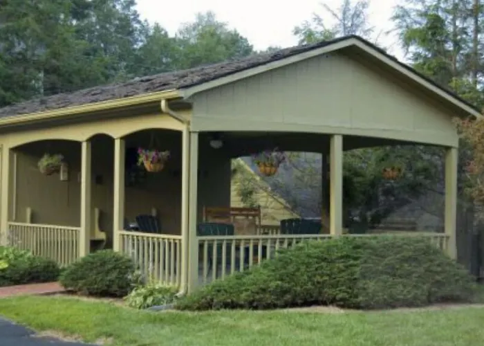 Hillwinds Inn - Blowing Rock