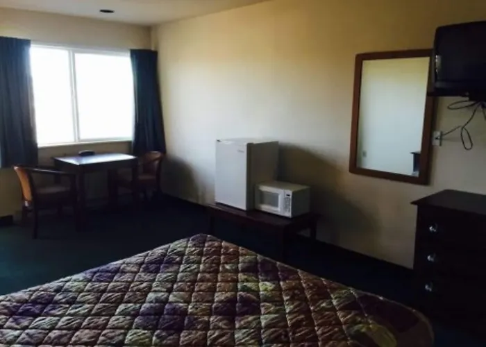 Summer Wind Budget Motel
