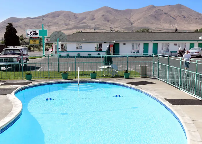 Town House Motel