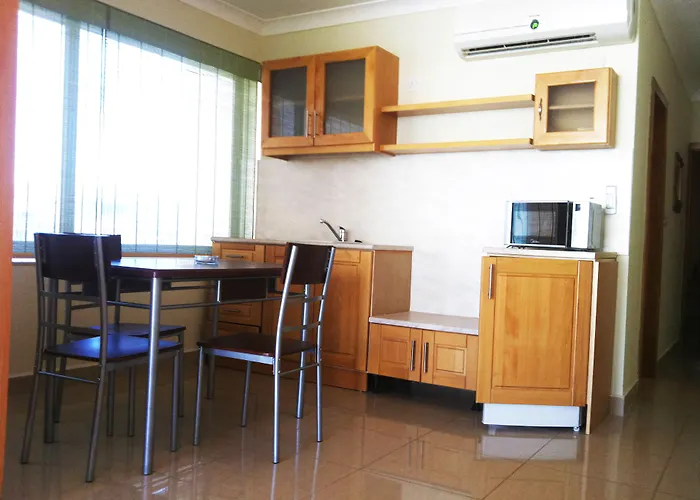 Alexandra Hotel