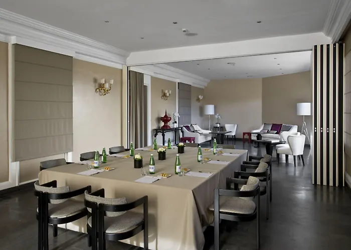 Ambasciatori Place Hotel