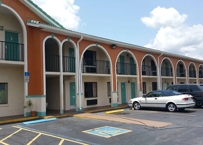 Shining Light Inn & Suites