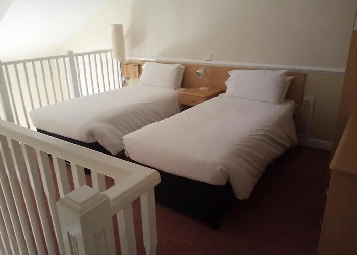 Moreton Park Hotel