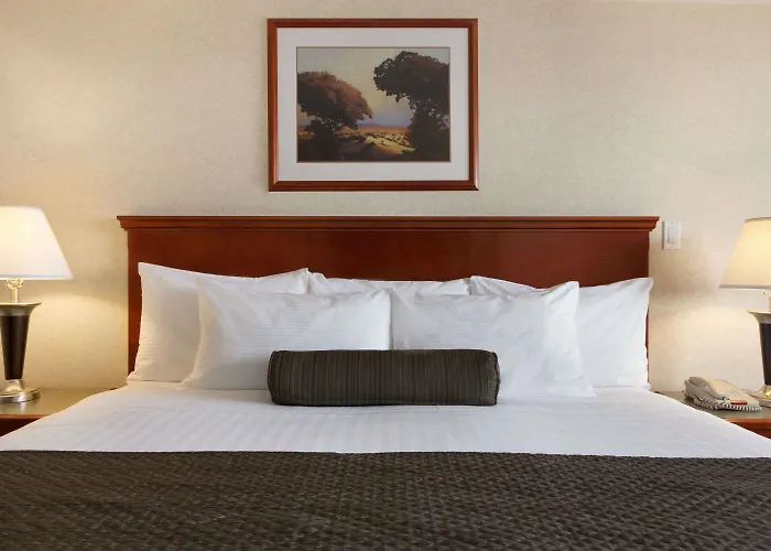 Days Inn & Suites By Wyndham Langley