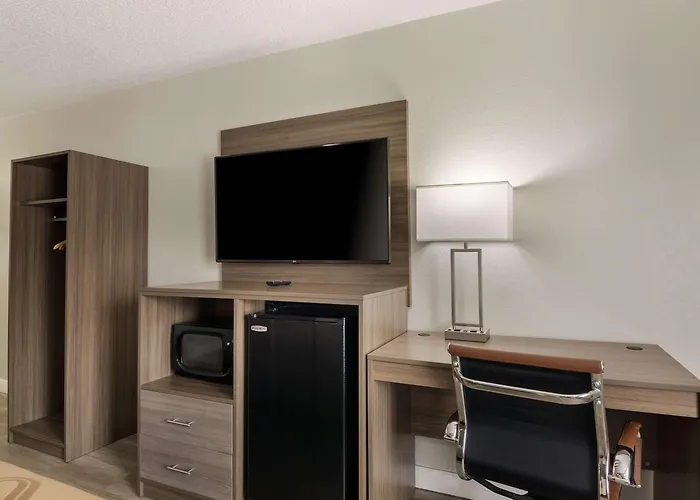 Quality Inn Emporia