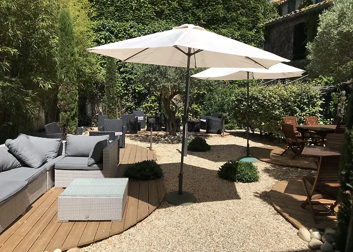 Hotel Du Pont Vieux, Au Pied De La Cite Medievale