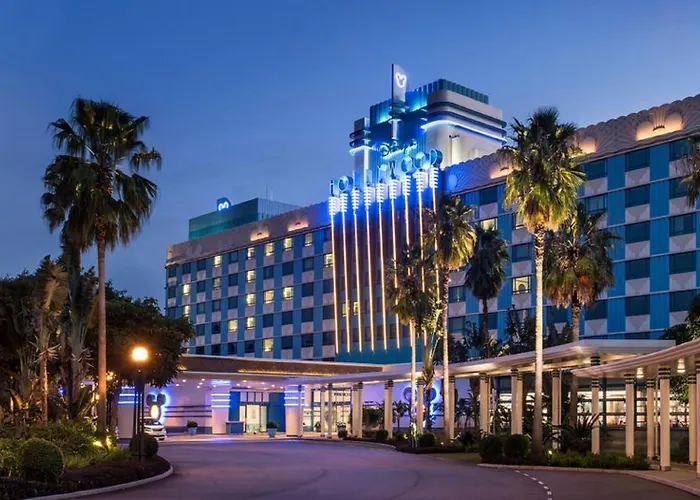 Disney'S Hollywood Hotel