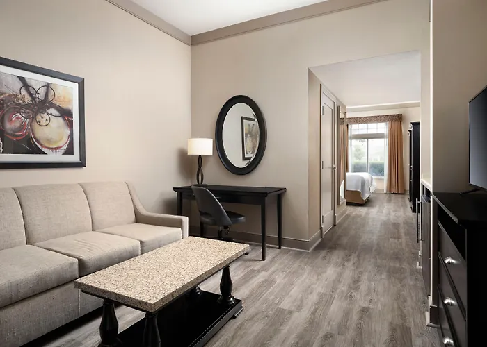 West Inn & Suites