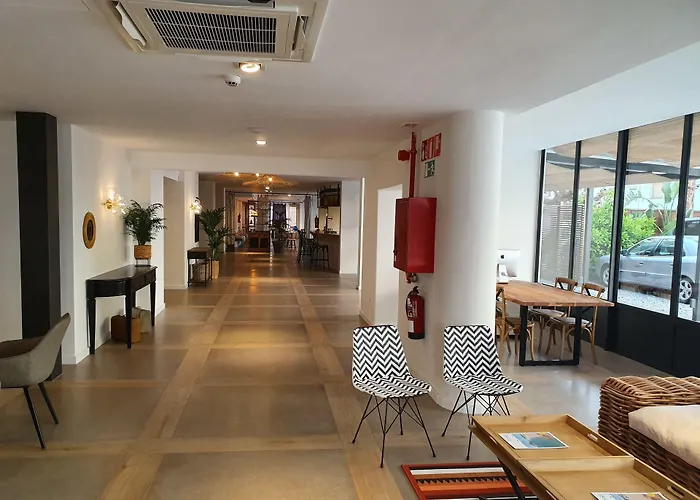 Hotel Windsor Tossa - Adults Only 16