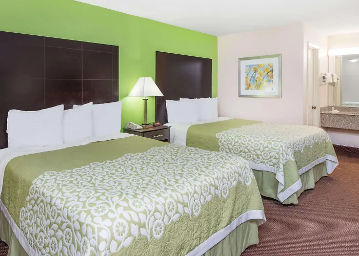 Days Inn By Wyndham Calvert City - Paducah East