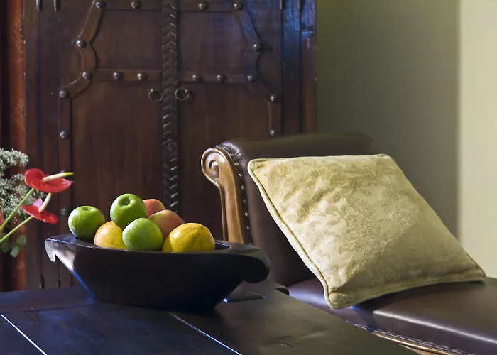 Regency Country Club, Apartments Suites