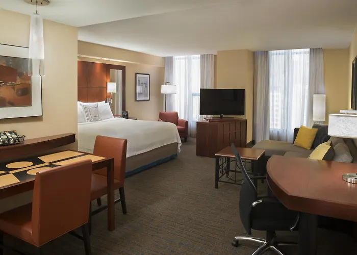 Residence Inn By Marriott Toronto Downtown / Entertainment District