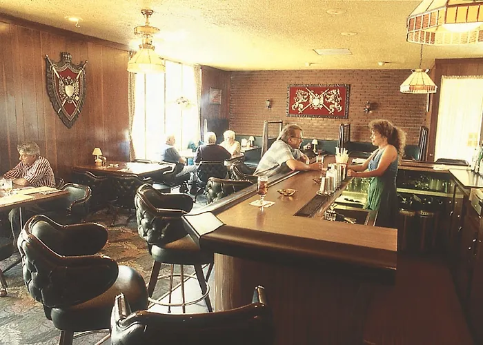 Meadow Court Inn - Ithaca