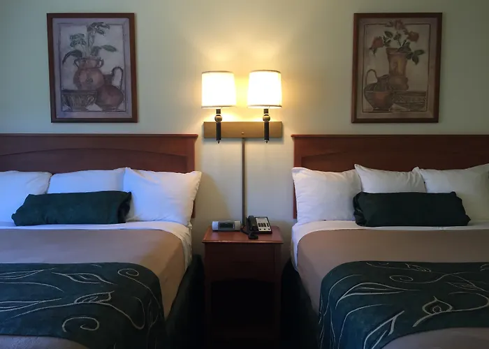 Travelodge By Wyndham Dunsmuir