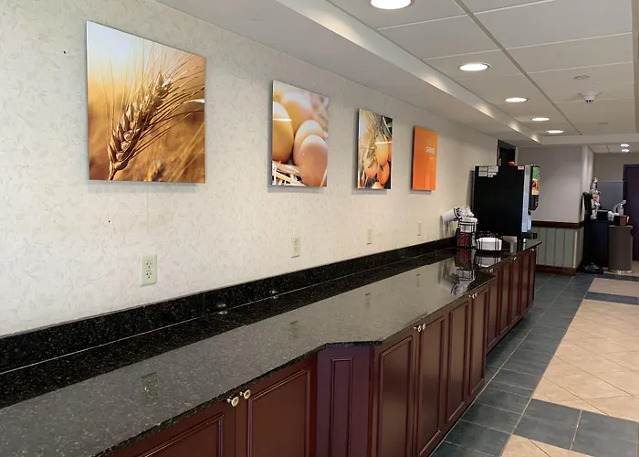 Comfort Inn & Suites Lake George