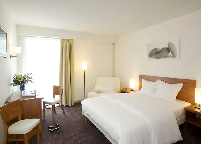 Logis Hotel Restaurant La Riviere