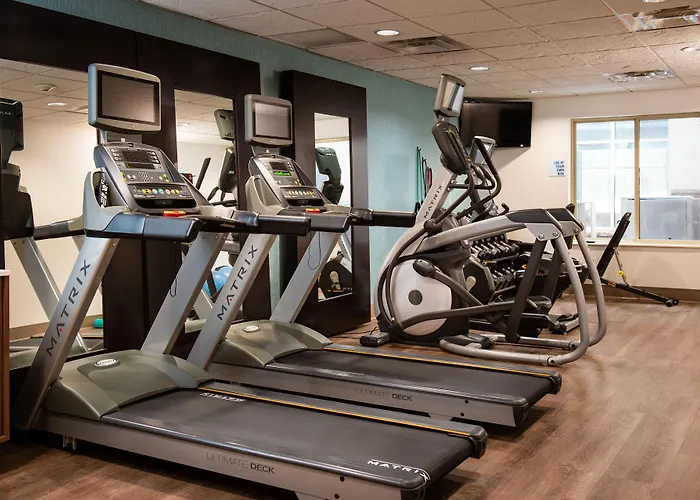 Holiday Inn Express & Suites Wausau By Ihg