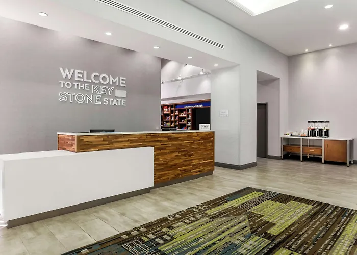 Hampton Inn & Suites Pittsburgh Downtown