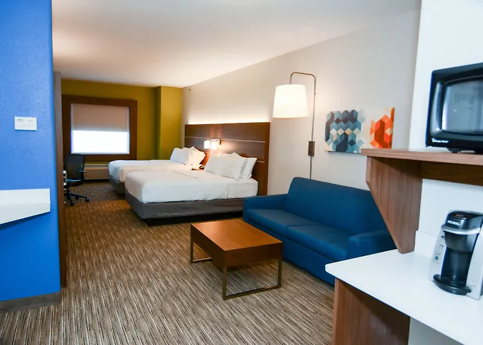 Holiday Inn Express Hotel & Suites New Boston By Ihg