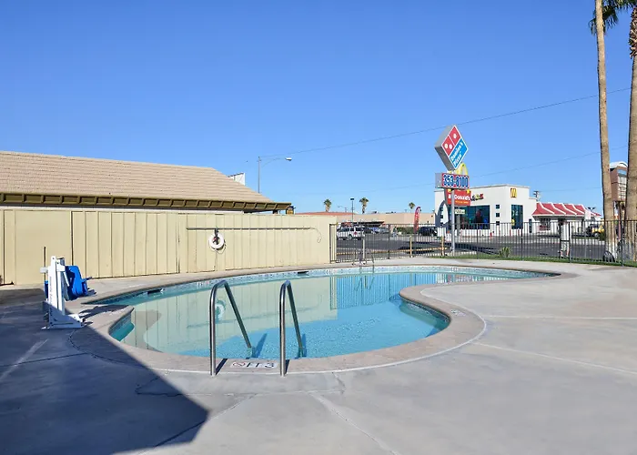 Crown Motel